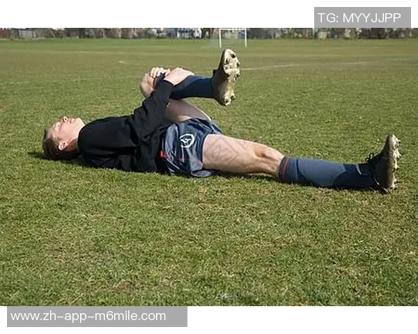 男生足球马甲的选择与搭配技巧提升运动表现与时尚感 男生足球马甲的选择与搭配技巧提升运动表现与时尚感